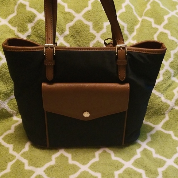 Michael Kors purse - Picture 4 of 4